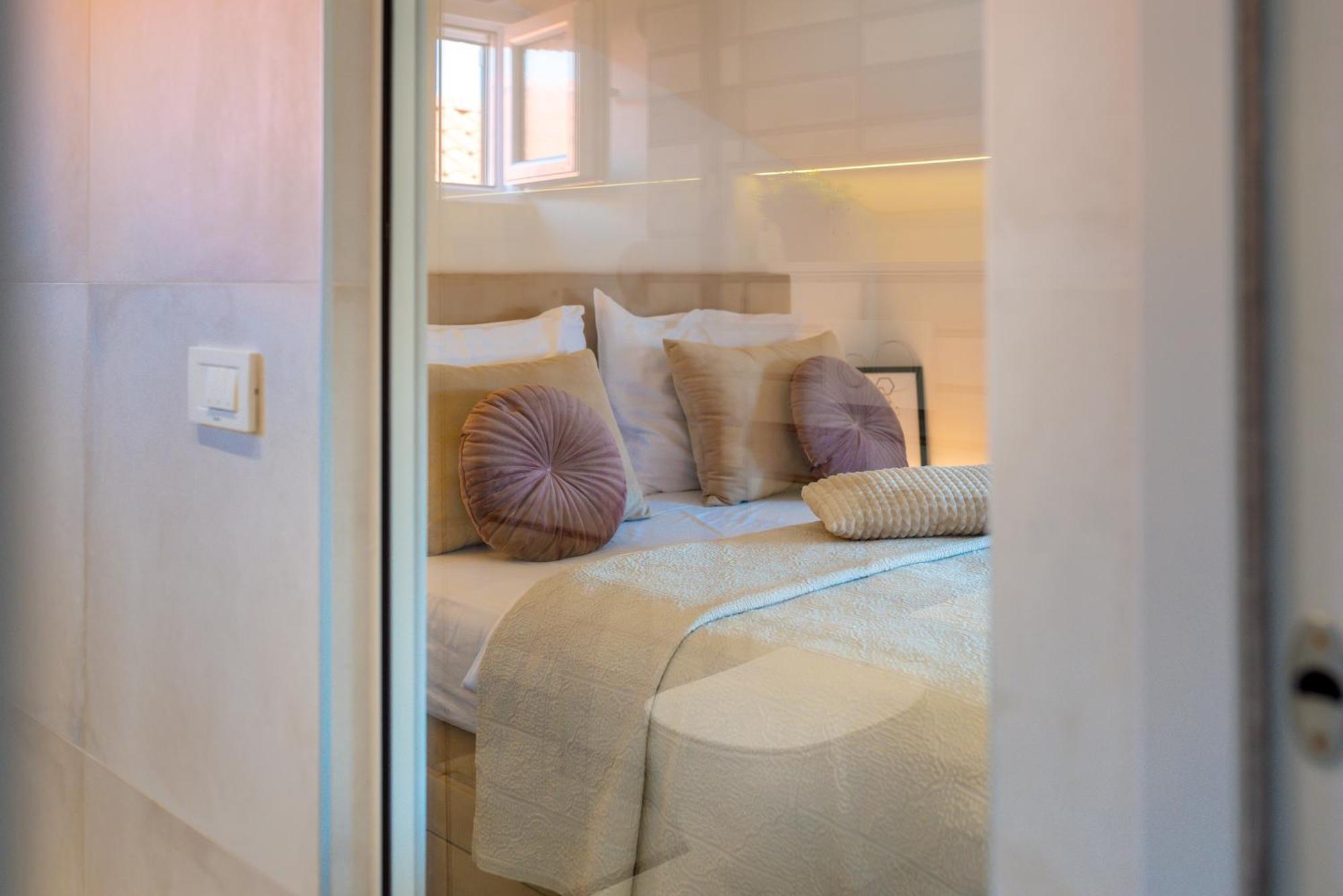 Danica Luxury Seaside Apartment Šibenik Exterior foto